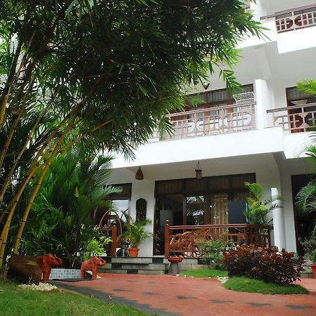 Chakra Ayurvedic Resort Ковалам Екстериор снимка