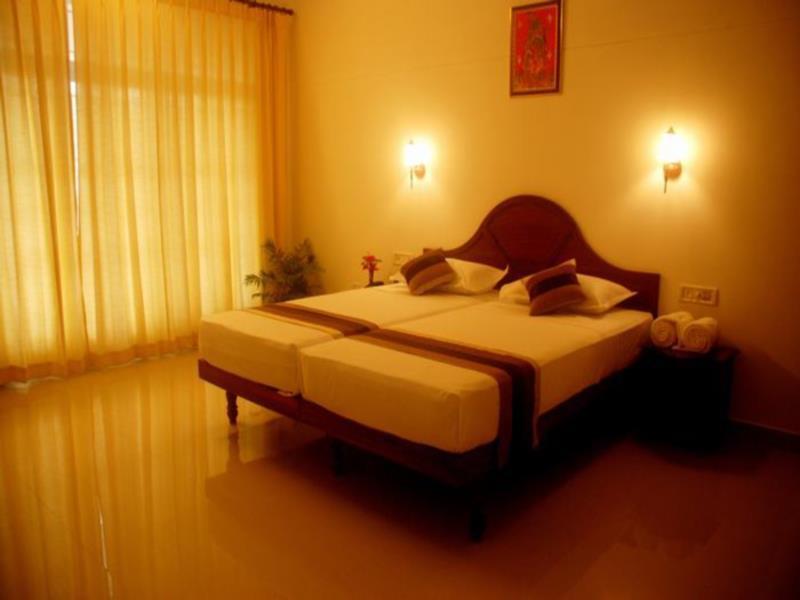 Chakra Ayurvedic Resort Ковалам Екстериор снимка