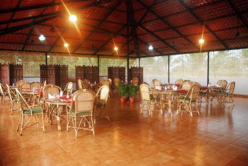 Chakra Ayurvedic Resort Ковалам Екстериор снимка